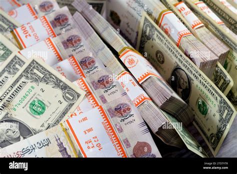 9000 pounds in dollars|200 pounds in american money.